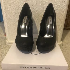 Black Glitter Steve Madden Hugh Heel Pumps